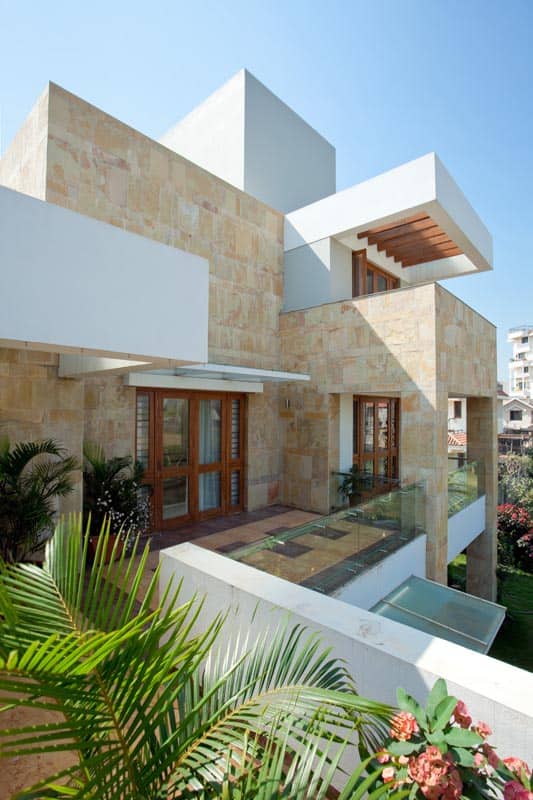 Dhananjay Pathade Residence by Sunil Patil and Associates in India