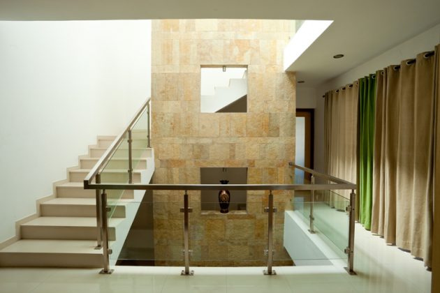 Dhananjay Pathade Residence by Sunil Patil and Associates in India
