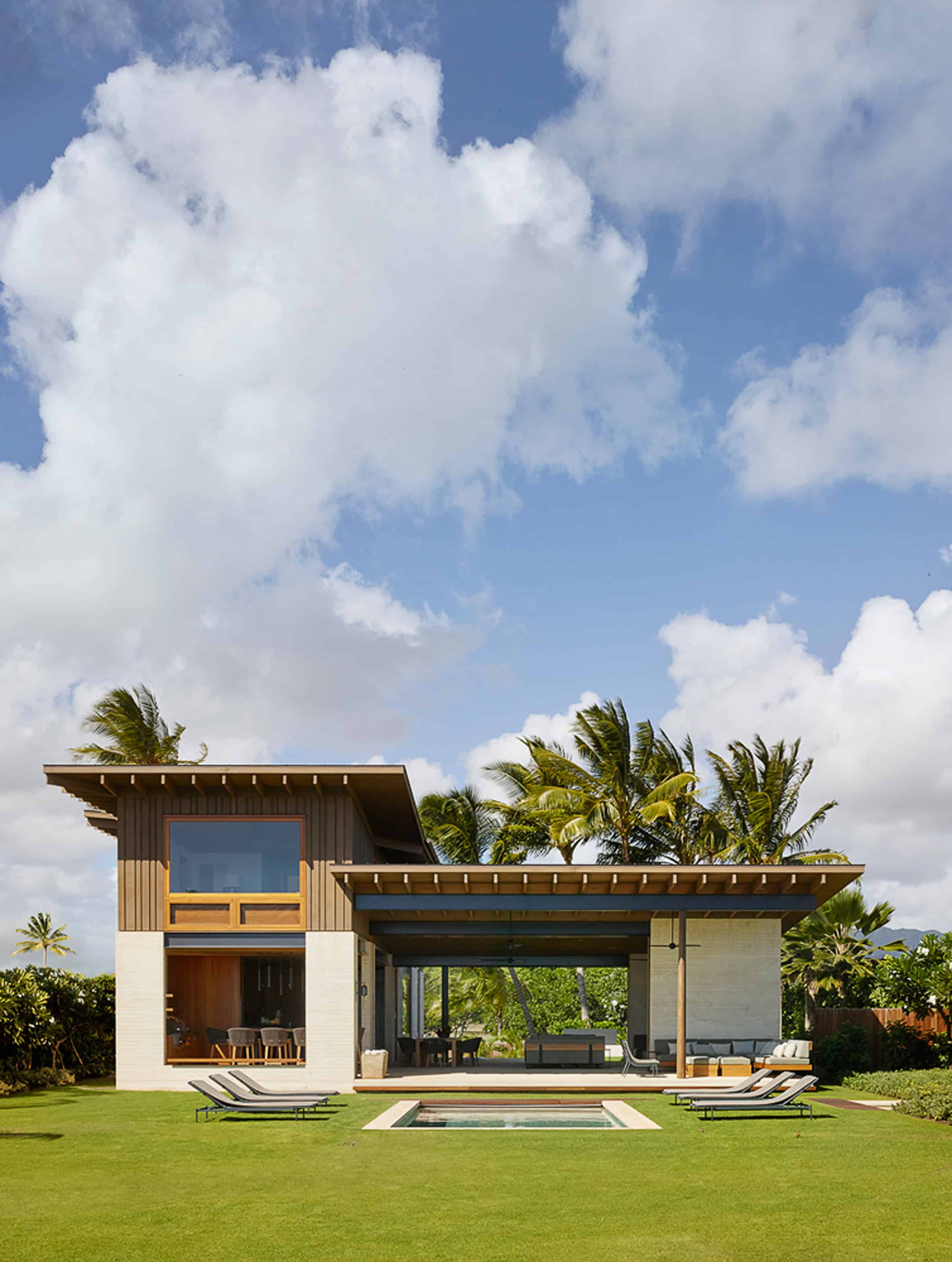 Hale Nukumoi Beach House by Walker Warner Architects in Hawaii Hale Nukumoi Beach House by Walker Warner Architects in Hawaii