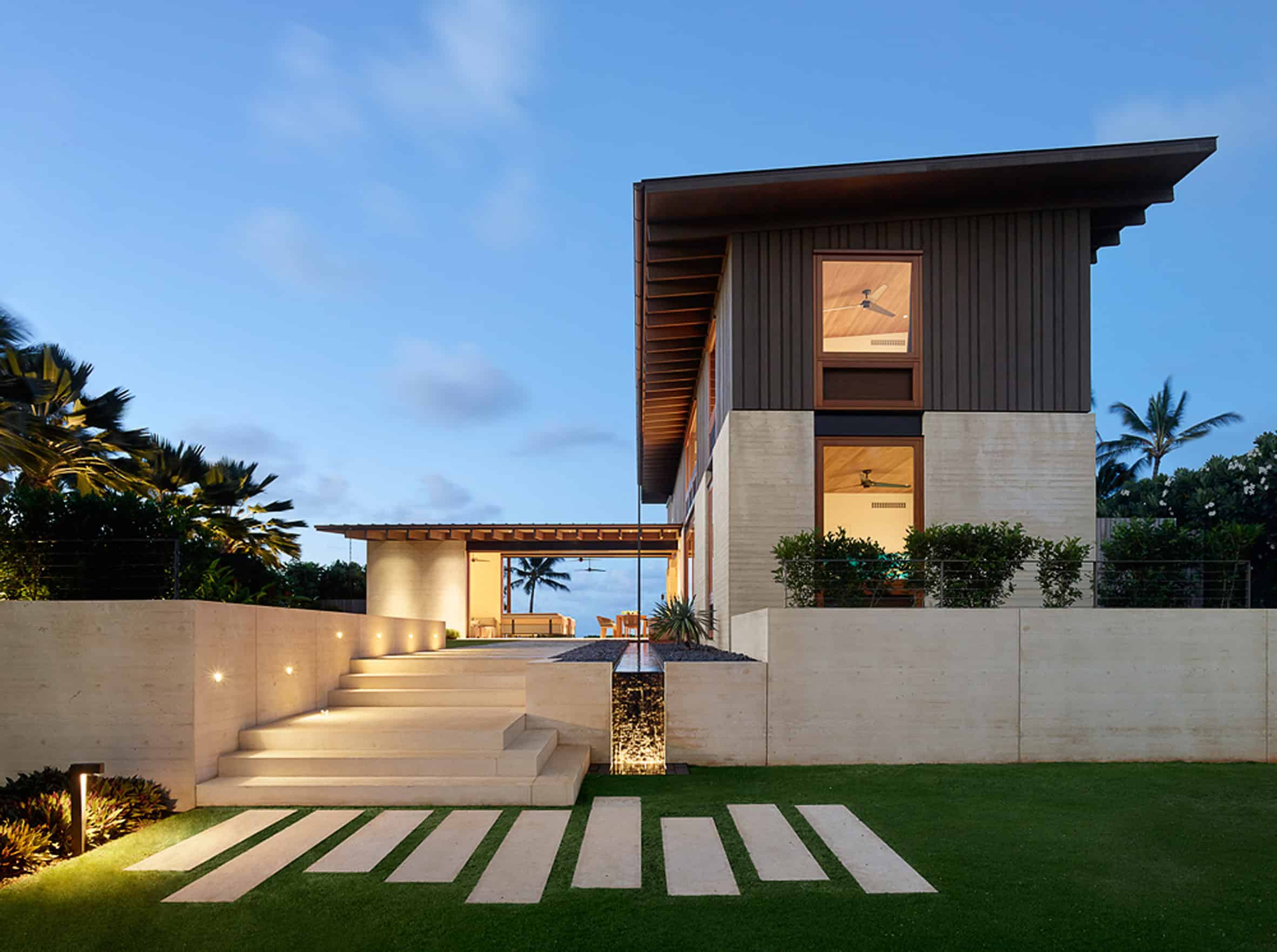 Hale Nukumoi Beach House by Walker Warner Architects in Hawaii Hale Nukumoi Beach House by Walker Warner Architects in Hawaii