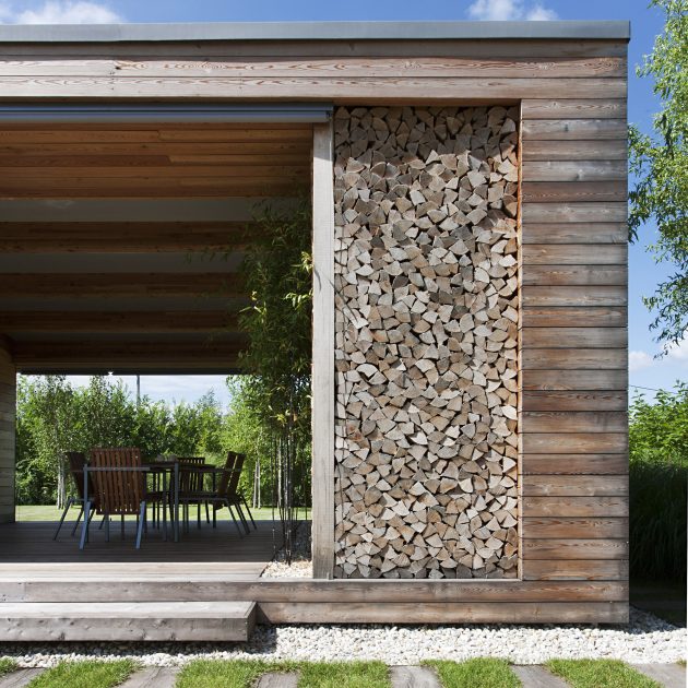 Holiday Cottage by Tóth Project Architect Office in Kapuvár, Hungary