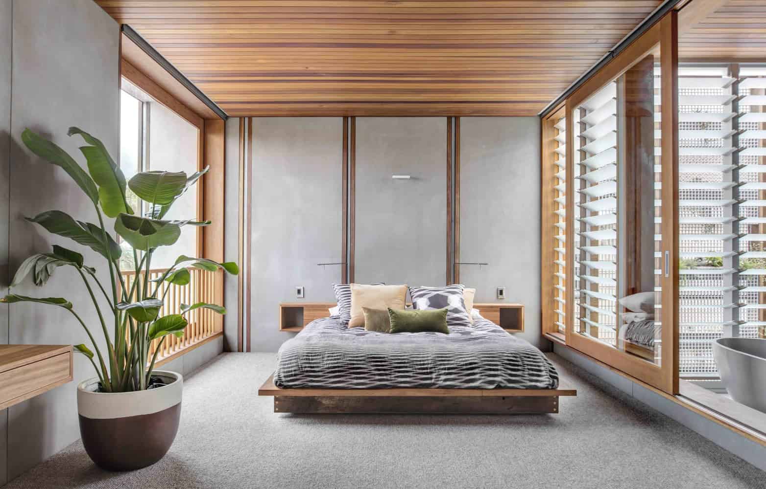 Living Screen House by CplusC Architectural in North Bondi