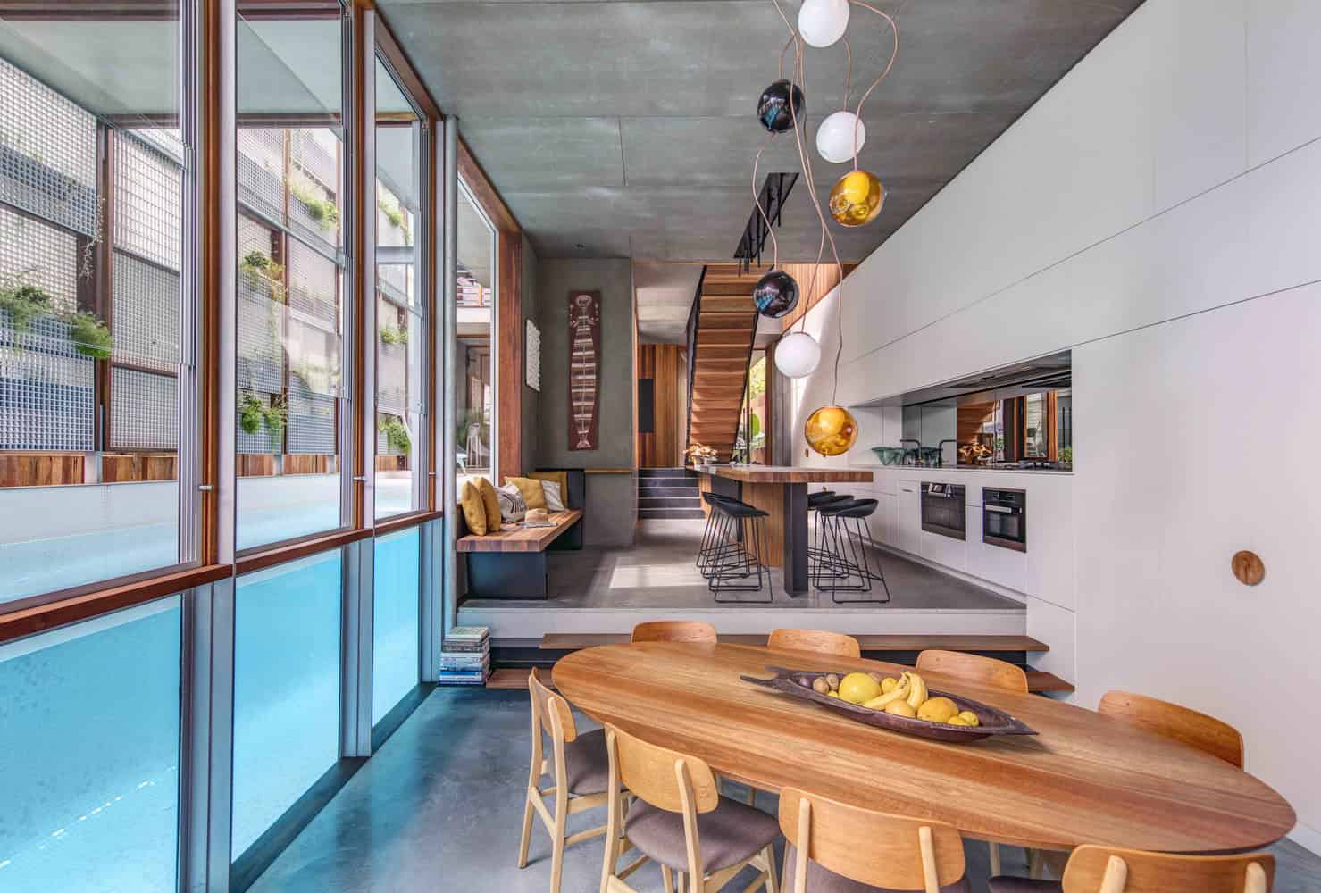 Living Screen House by CplusC Architectural in North Bondi