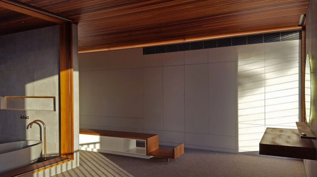 Living Screen House by CplusC Architectural Workshop in North Bondi, Australia