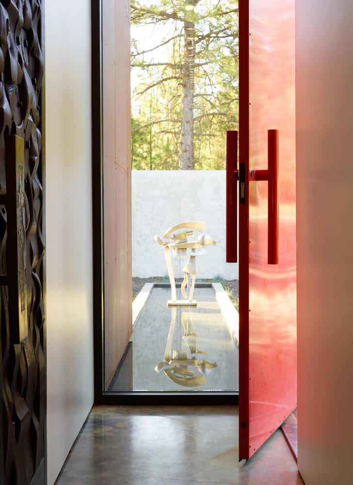 Rimrock Residence by Olson Kundig: A Wildlife-Conscious Home on a Basalt Bluff Rimrock Residence by Olson Kundig: A Wildlife-Conscious Home on a Basalt Bluff