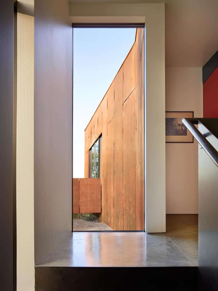 Rimrock Residence by Olson Kundig: A Wildlife-Conscious Home on a Basalt Bluff Rimrock Residence by Olson Kundig: A Wildlife-Conscious Home on a Basalt Bluff