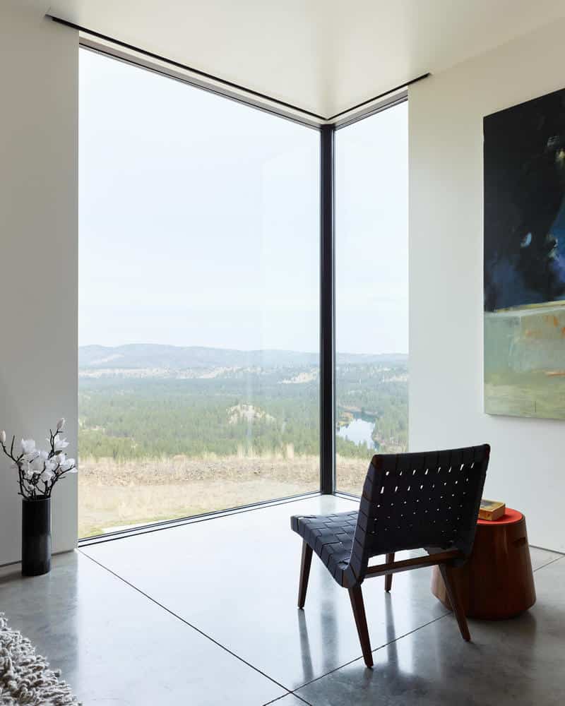 Rimrock Residence by Olson Kundig: A Wildlife-Conscious Home on a Basalt Bluff Rimrock Residence by Olson Kundig: A Wildlife-Conscious Home on a Basalt Bluff