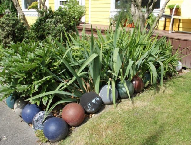 16 Inexpensive DIY Edging Ideas To Garnish Your Garden