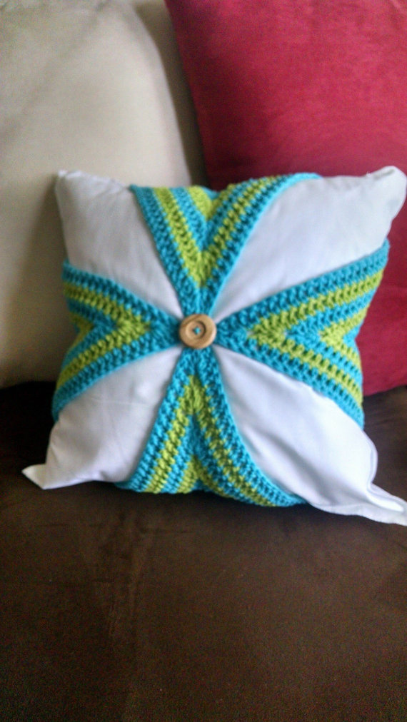 18 Refreshing Handmade Summer Pillow Designs To Jazz Up Your Seasonal Decor