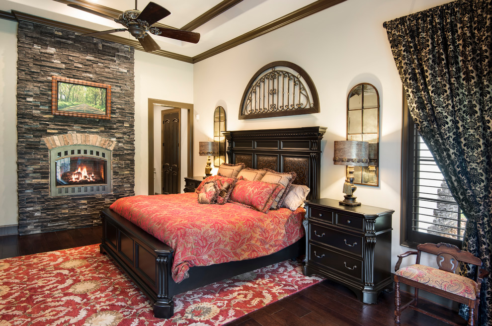20 Sophisticated Traditional Bedroom Interiors You Wouldn't Want To Leave