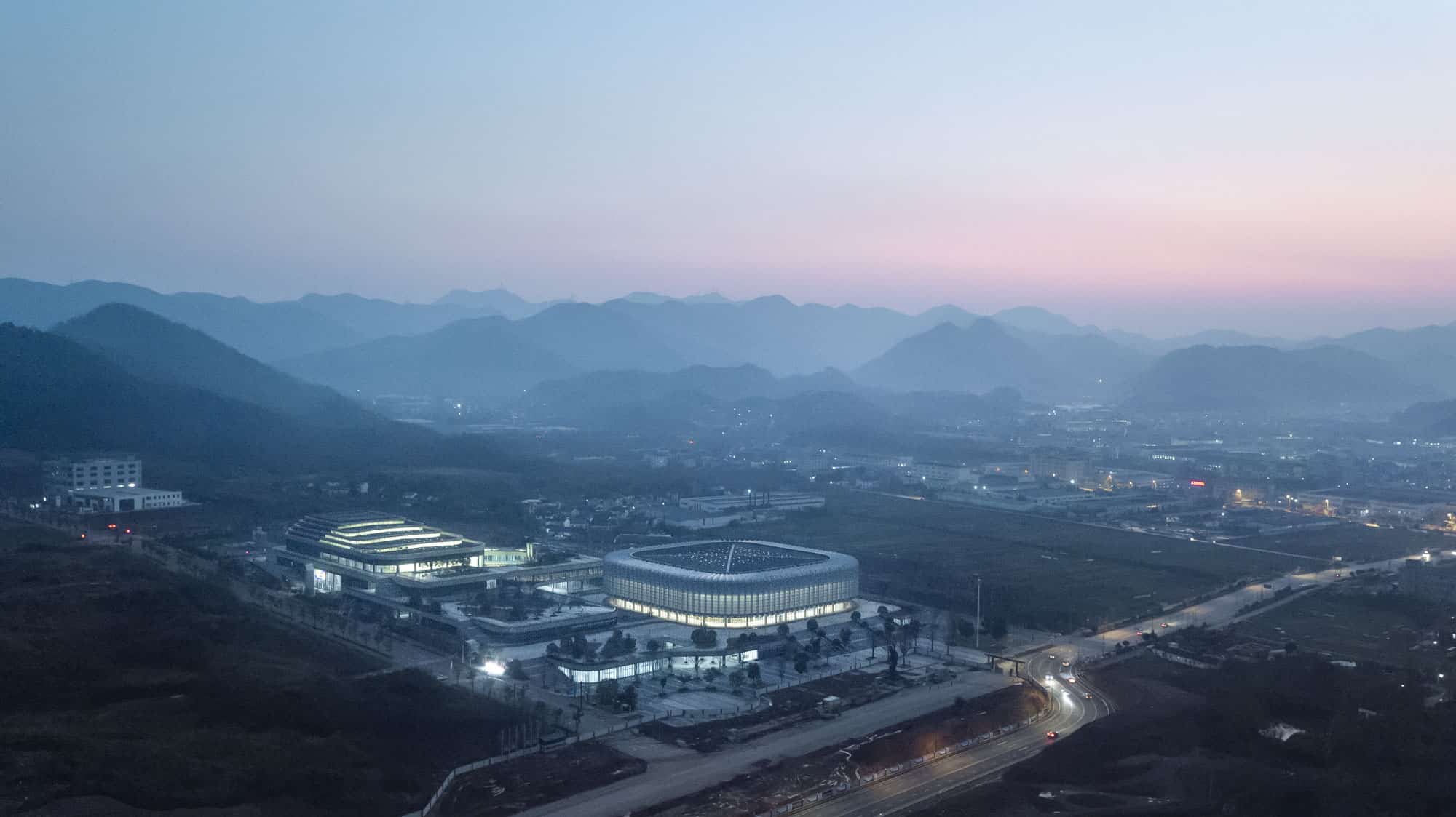 Landscape temperament - Balance and integration: Lin'an Sports and Culture Center Landscape temperament - Balance and integration: Lin'an Sports and Culture Center
