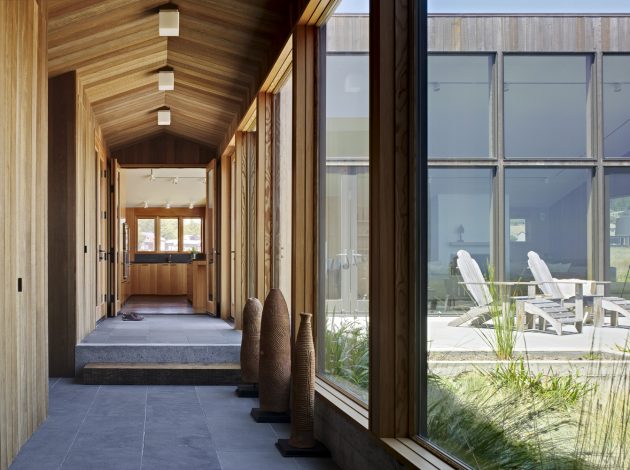 Meadow House by Malcom Davis Architecture in California, USA