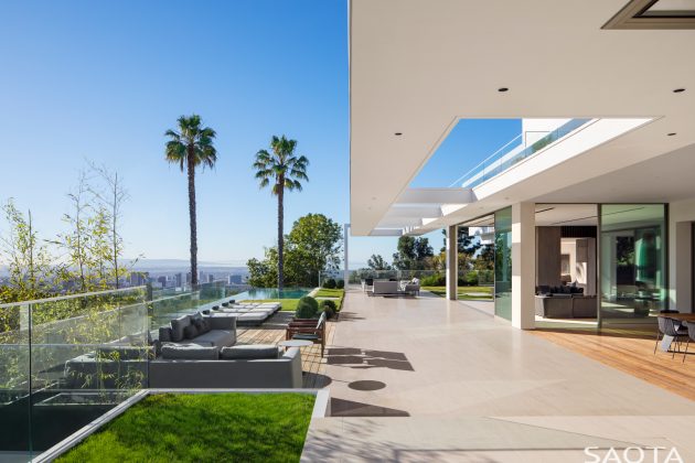 Stradella Residence by SAOTA in Los Angeles, California