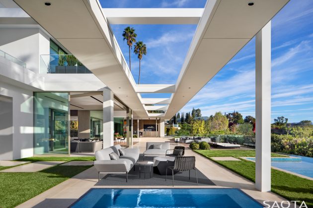 Stradella Residence by SAOTA in Los Angeles, California