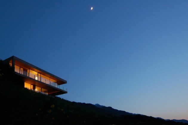 Walensee House by k_m Architektur on Lake Walensee in Switzerland