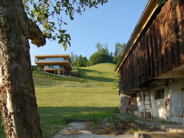 Walensee House by k_m Architektur on Lake Walensee in Switzerland