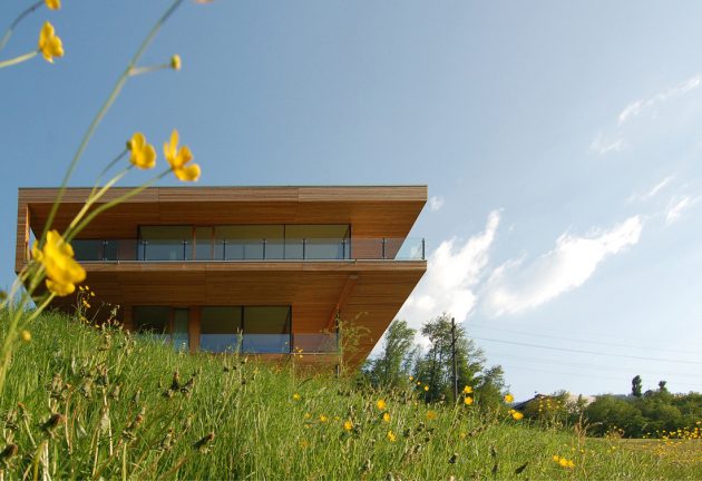 Walensee House by k_m Architektur on Lake Walensee in Switzerland