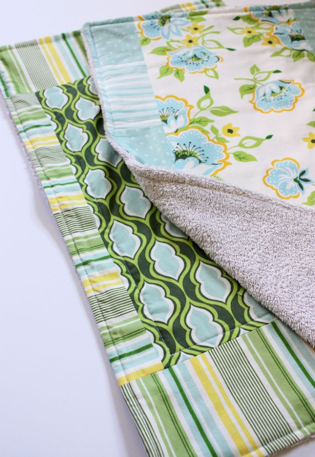 15 Clever DIY Projects You Can Make Using Old Towels
