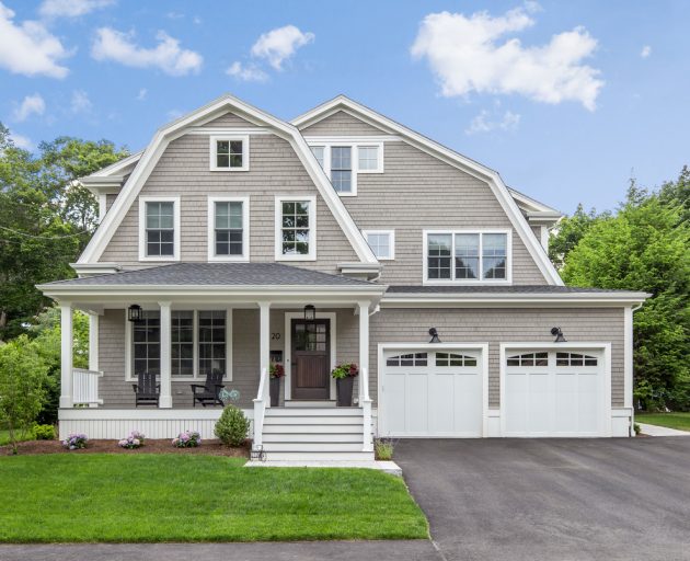 Curated visual reference: Curated Traditional House Exterior Ideas Gallery View 42