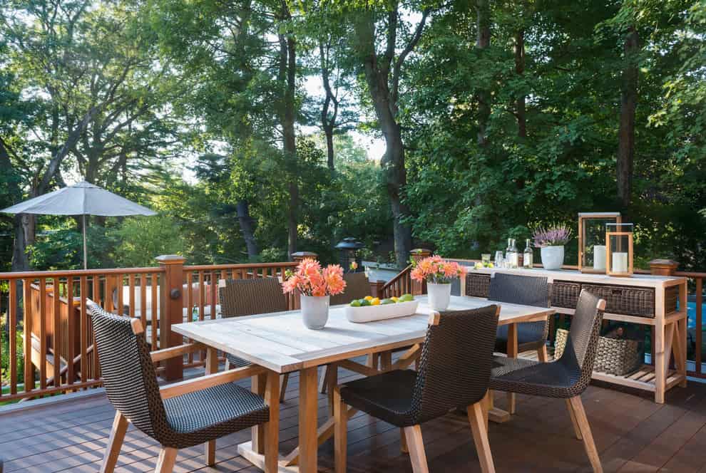 18 Appealing Traditional Deck Designs Your Backyard Needs 18 Appealing Traditional Deck Designs Your Backyard Needs