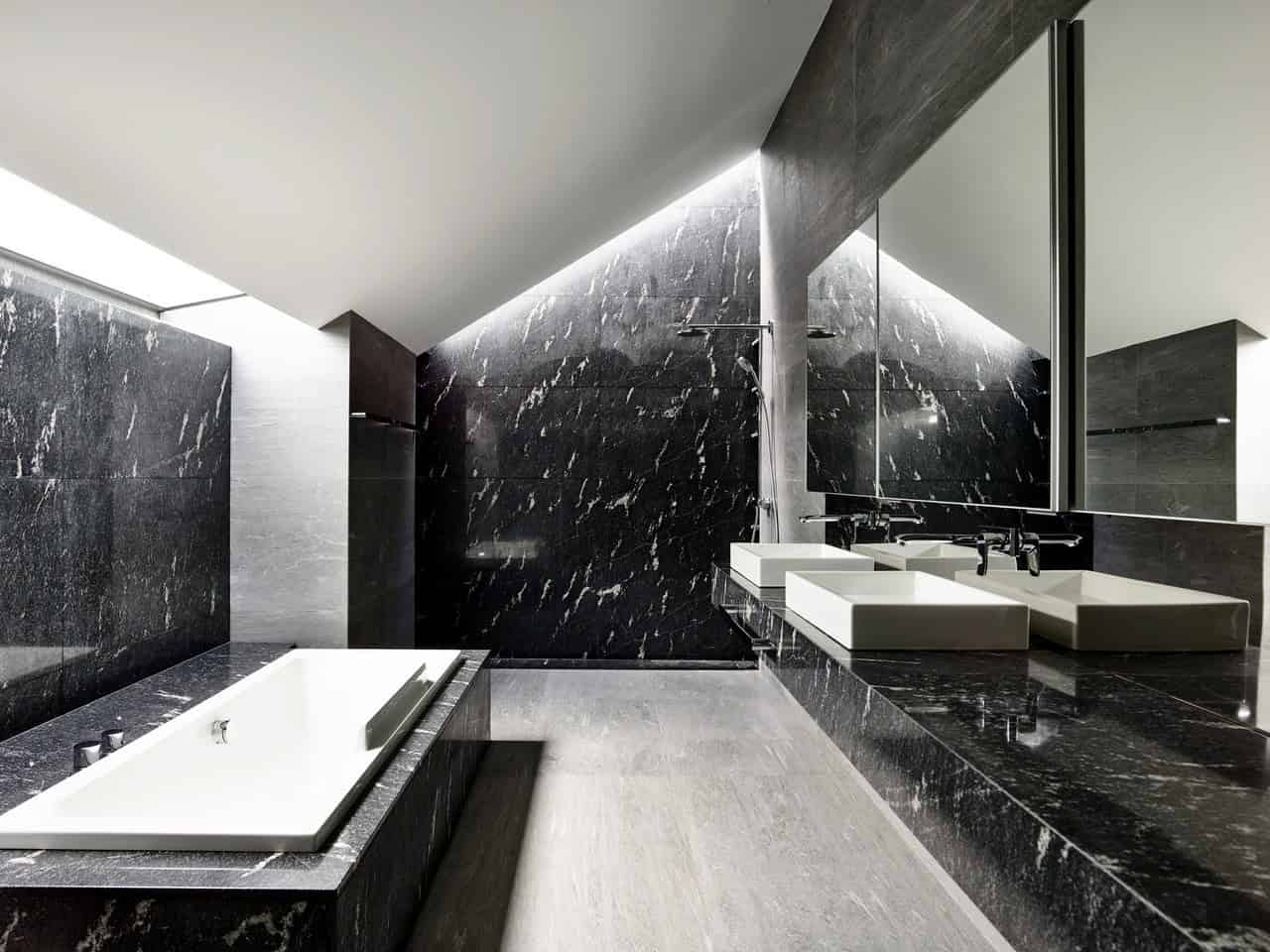 Cascading Courts Residence by HYLA Architects in Singapore