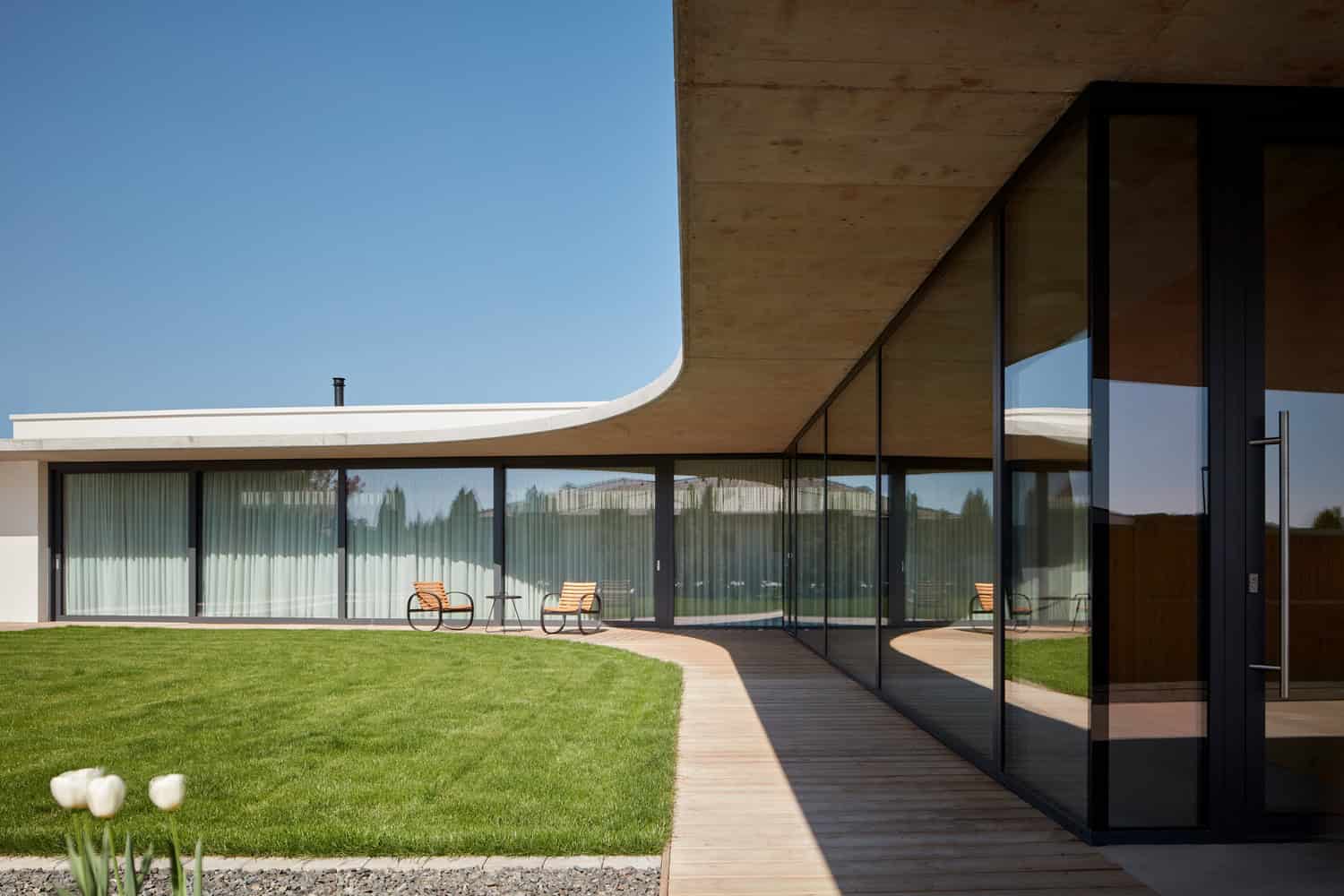 Family House Jarovce by Compass Architekti in Bratislava, Slovenia Family House Jarovce by Compass Architekti in Bratislava, Slovenia