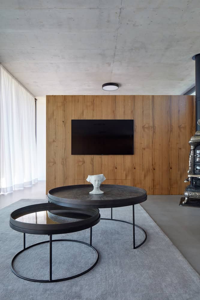 Family House Jarovce by Compass Architekti in Bratislava, Slovenia