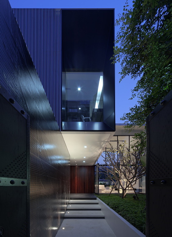 YAK01 House by AA-D in Bangkok, Thailand