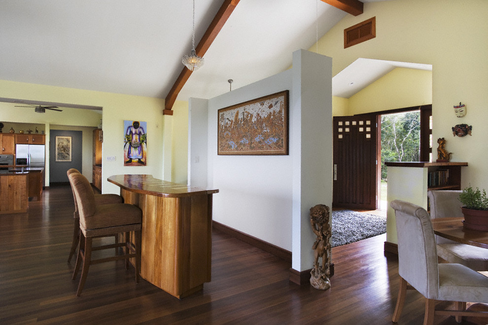 15 Alluring Tropical Foyer Designs You Should Explore
