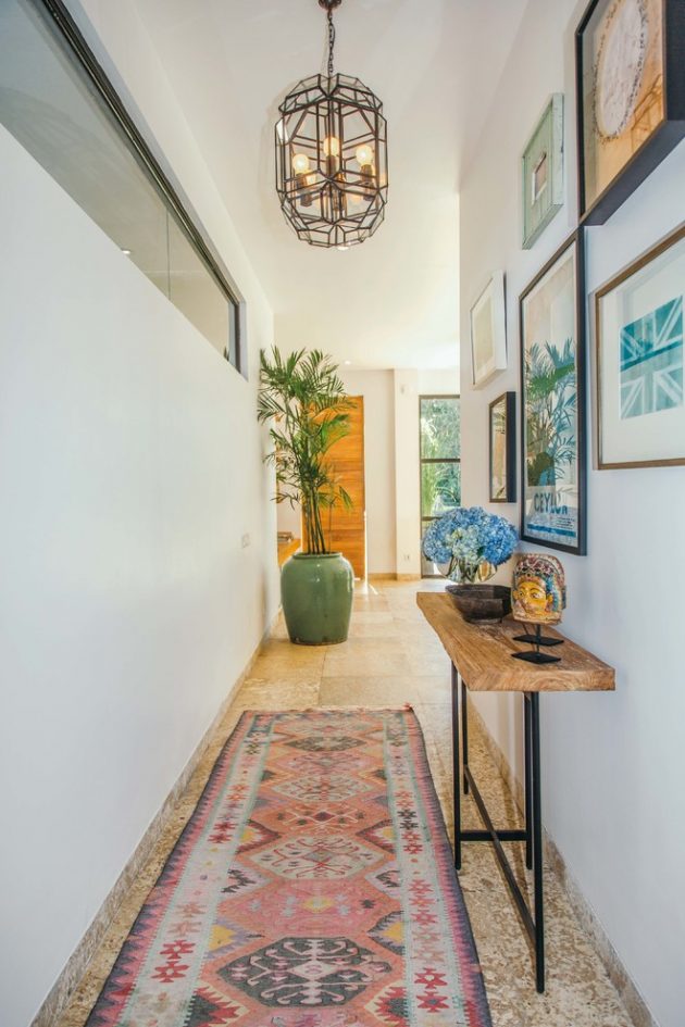 17 Remarkable Tropical Hallway Designs Your Interior Lacks