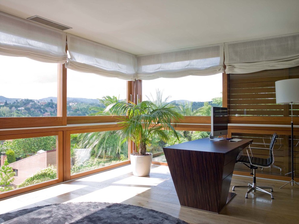 18 Spectacular Tropical Home Office Designs You Just Have To See