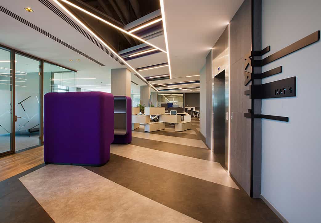 An Office Design Energized By Colors: İSPAK Flexible Packaging ...