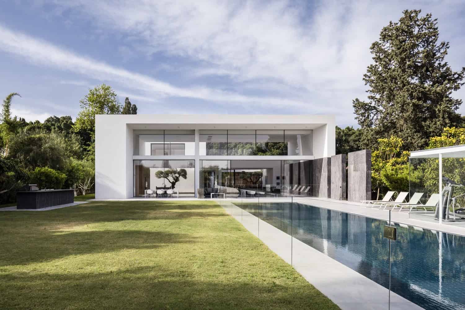 F House by Pitsou Kedem Architects in Savyon, Israel