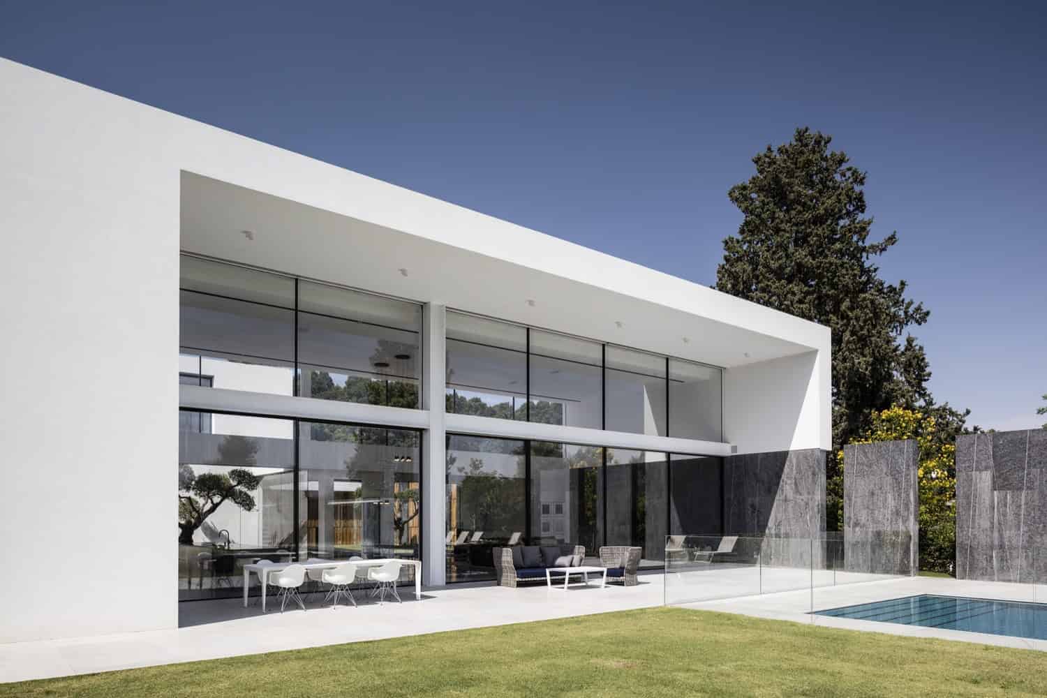 F House by Pitsou Kedem Architects in Savyon, Israel