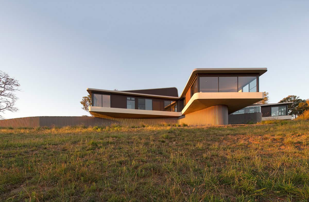 High Country House by Luigi Rosselli Architects in Armidale, Australia