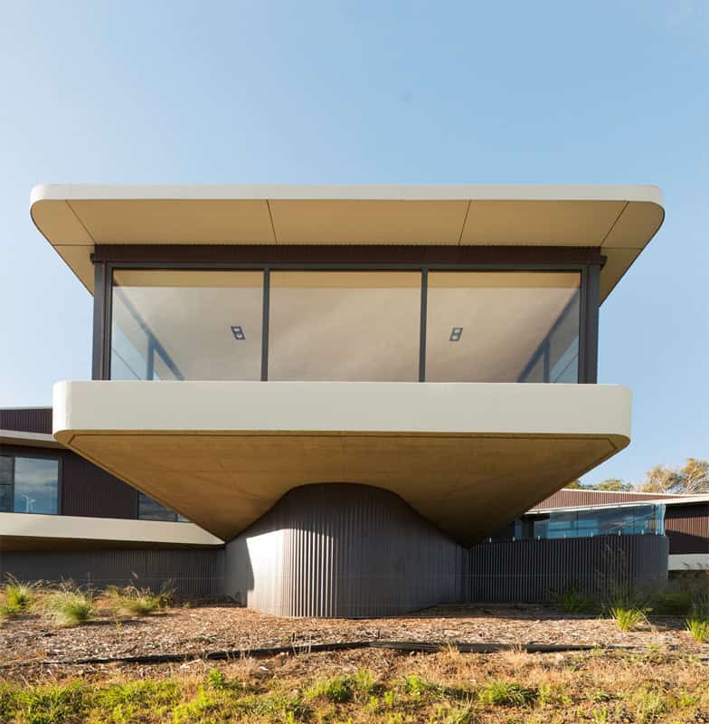 High Country House by Luigi Rosselli Architects in Armidale, Australia High Country House by Luigi Rosselli Architects in Armidale, Australia
