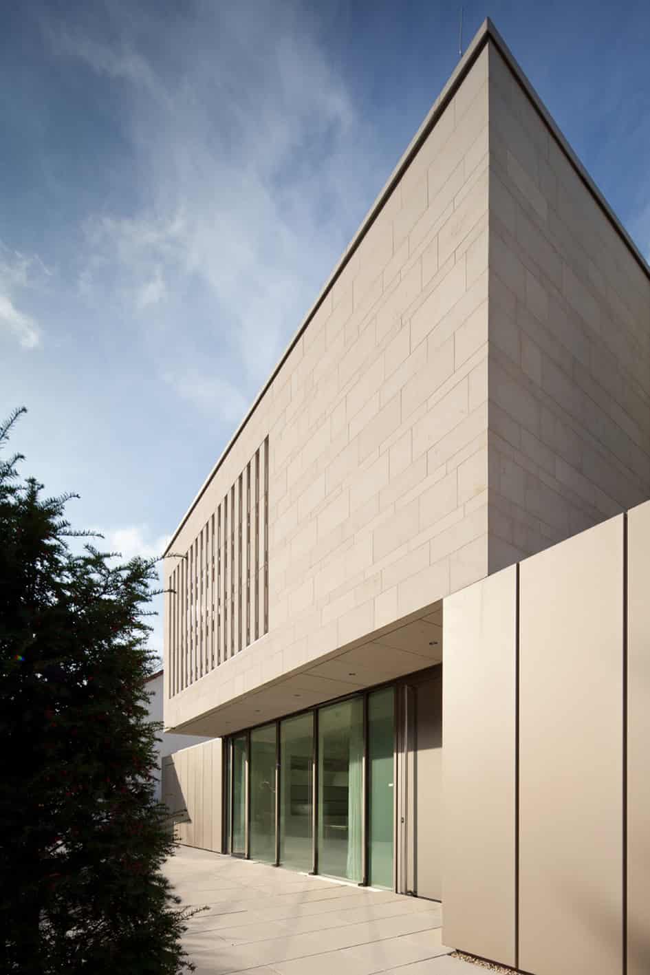 House P+G by Architekten Wannenmacher+ Möller GmbH in Weinheim, Germany