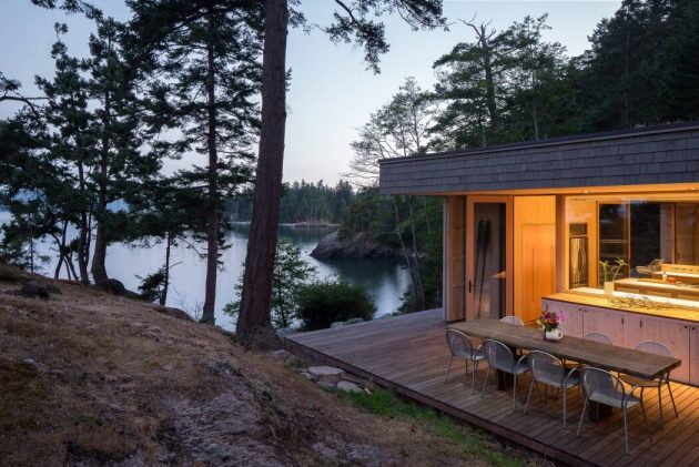 Lone Madrone Retreat by Heliotrope Architects on Orcas Island in Washington, USA