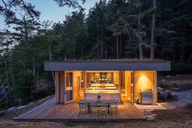 Lone Madrone Retreat by Heliotrope Architects on Orcas Island in Washington, USA