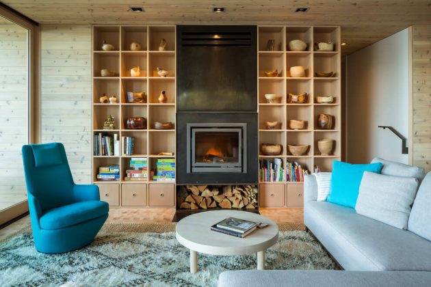 Lone Madrone Retreat by Heliotrope Architects on Orcas Island in Washington, USA