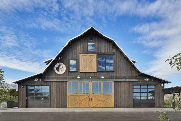 Manson Barn by SkB Architects in Washington, USA