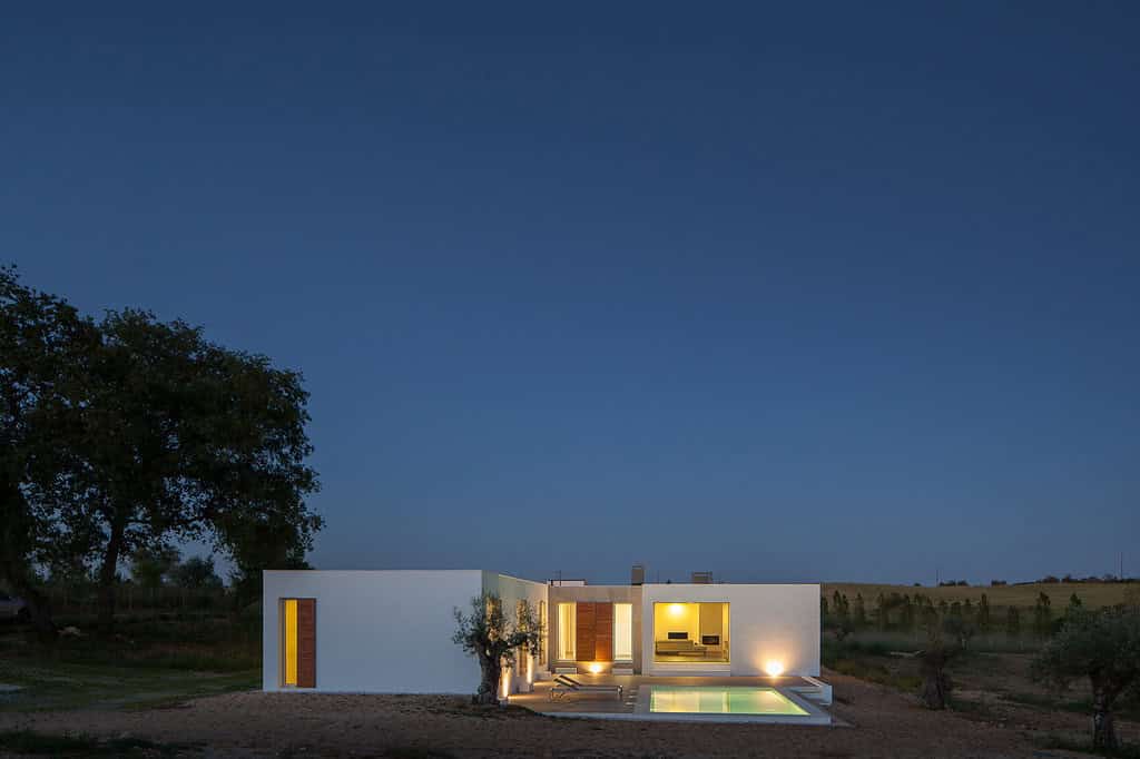 Ring House by Vasco Cabral + Sofia Saraiva in Santarem, Portugal Ring House by Vasco Cabral + Sofia Saraiva in Santarem, Portugal