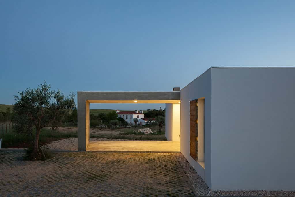 Ring House by Vasco Cabral + Sofia Saraiva in Santarem, Portugal Ring House by Vasco Cabral + Sofia Saraiva in Santarem, Portugal