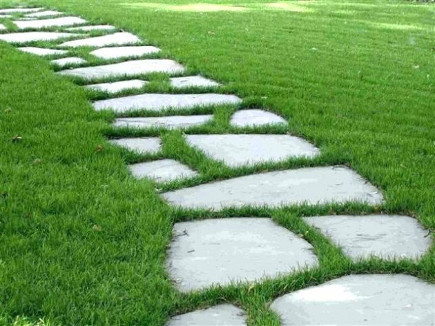 15 Creative DIY Stone Path Designs That Everyone Can Do