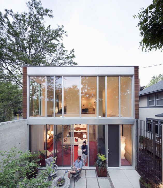B+W House by Julie Snow Architects in Minneapolis, Minnesota