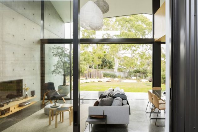 Binary House by Christopher Polly Architect in Sydney, Australia