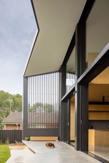 Binary House by Christopher Polly Architect in Sydney, Australia
