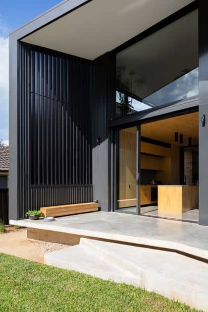 Binary House by Christopher Polly Architect in Sydney, Australia