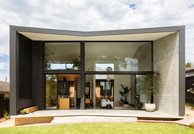 Binary House by Christopher Polly Architect in Sydney, Australia