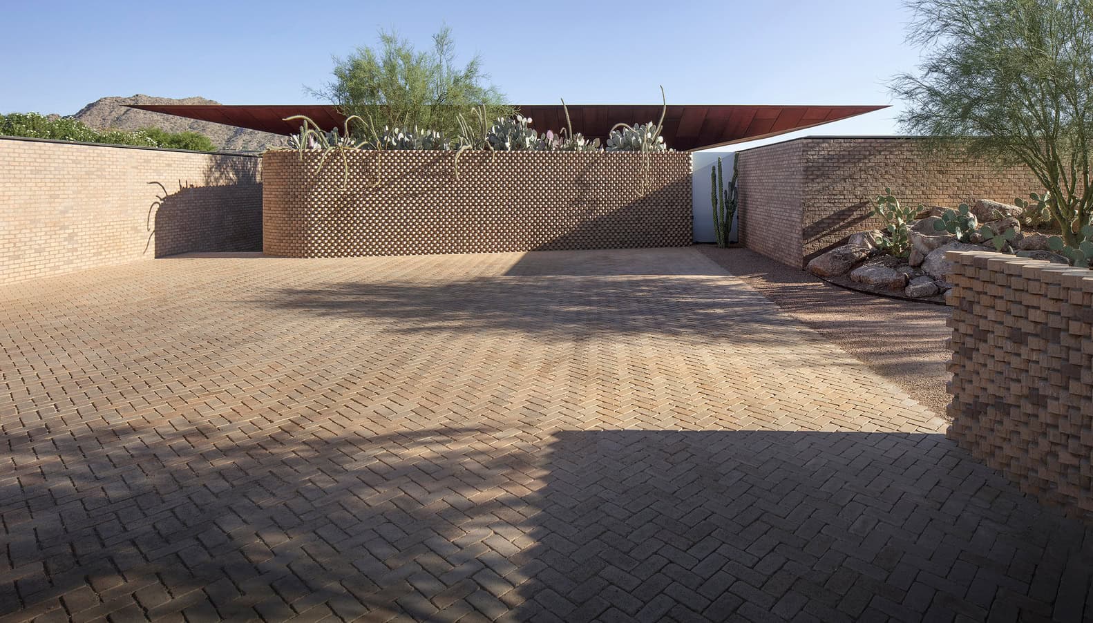 Ghost Wash House by Architecture-Infrastructure-Research in Paradise Valley, Arizona
